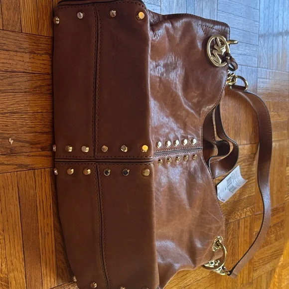 Michael Kors Uptown Astor Large Shoulder Tote - Picture 4 of 9